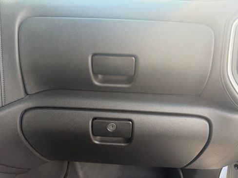 Used 2021 Chevrolet Silverado 1500 LT Trail Boss w/ Convenience Package II image 30