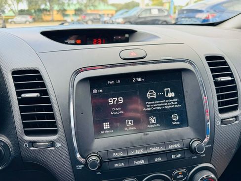 Used 2017 Kia Forte S w/ S Technology Package image 16