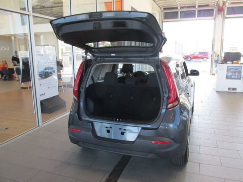 Used 2020 Kia Soul LX image 28