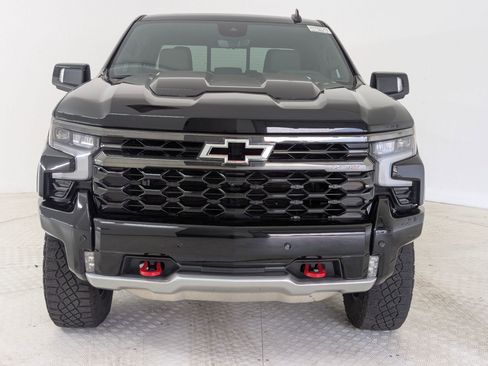 Used 2025 Chevrolet Silverado 1500 ZR2 w/ Technology Package image 6