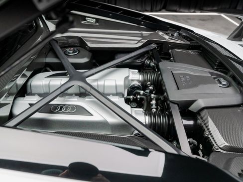 Used 2017 Audi R8 V10 plus image 50