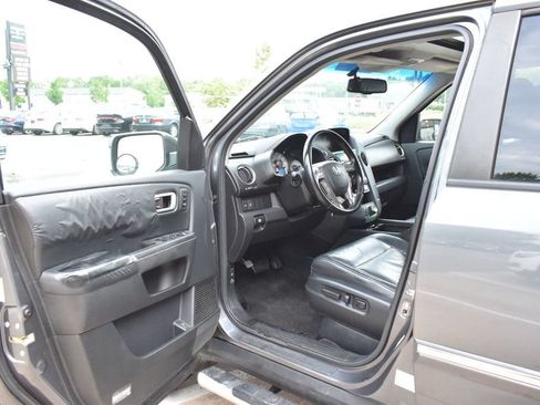 Used 2010 Honda Pilot Touring image 13