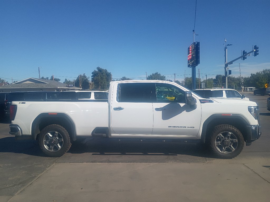 Used 2025 GMC Sierra 3500 SLT w/ SLT Premium Package AWD/4WD image 5