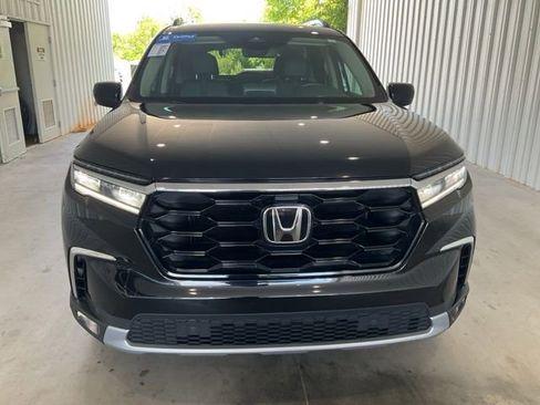 Used 2025 Honda Pilot Touring image 28