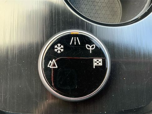 Used 2024 Nissan Rogue SV AWD/4WD image 37