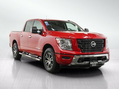 Used 2021 Nissan Titan SV w/ SV Convenience Package AWD/4WD image 7