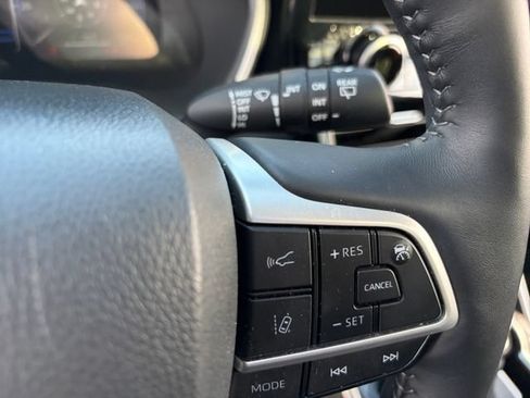 Used 2024 Toyota Highlander Limited AWD/4WD image 28