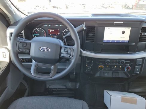 New 2026 Ford F250 XL w/ XL Chrome Package image 8