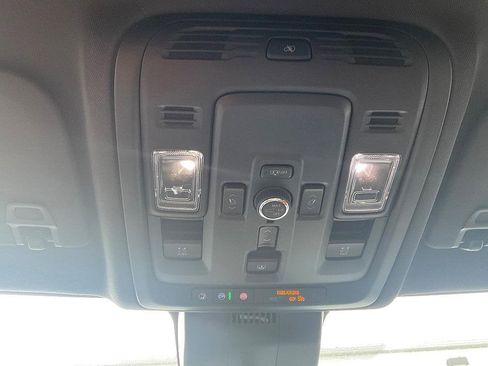 New 2025 Chevrolet Suburban High Country image 19