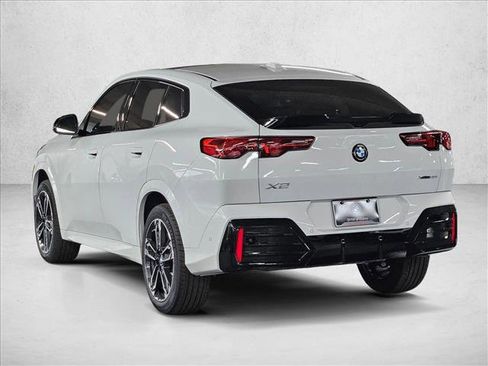New 2026 BMW X2 xDrive28i w/ Technology Package AWD/4WD image 7