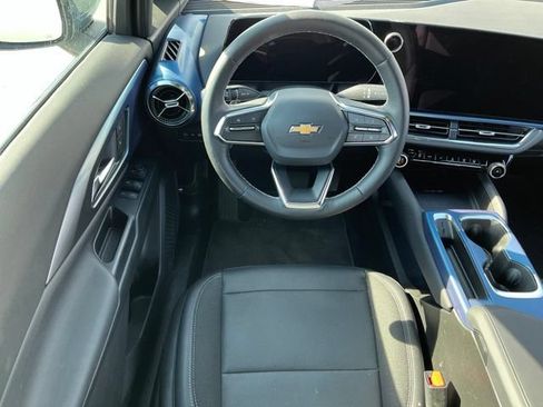 Used 2025 Chevrolet Equinox EV LT w/ Convenience Package FWD image 12