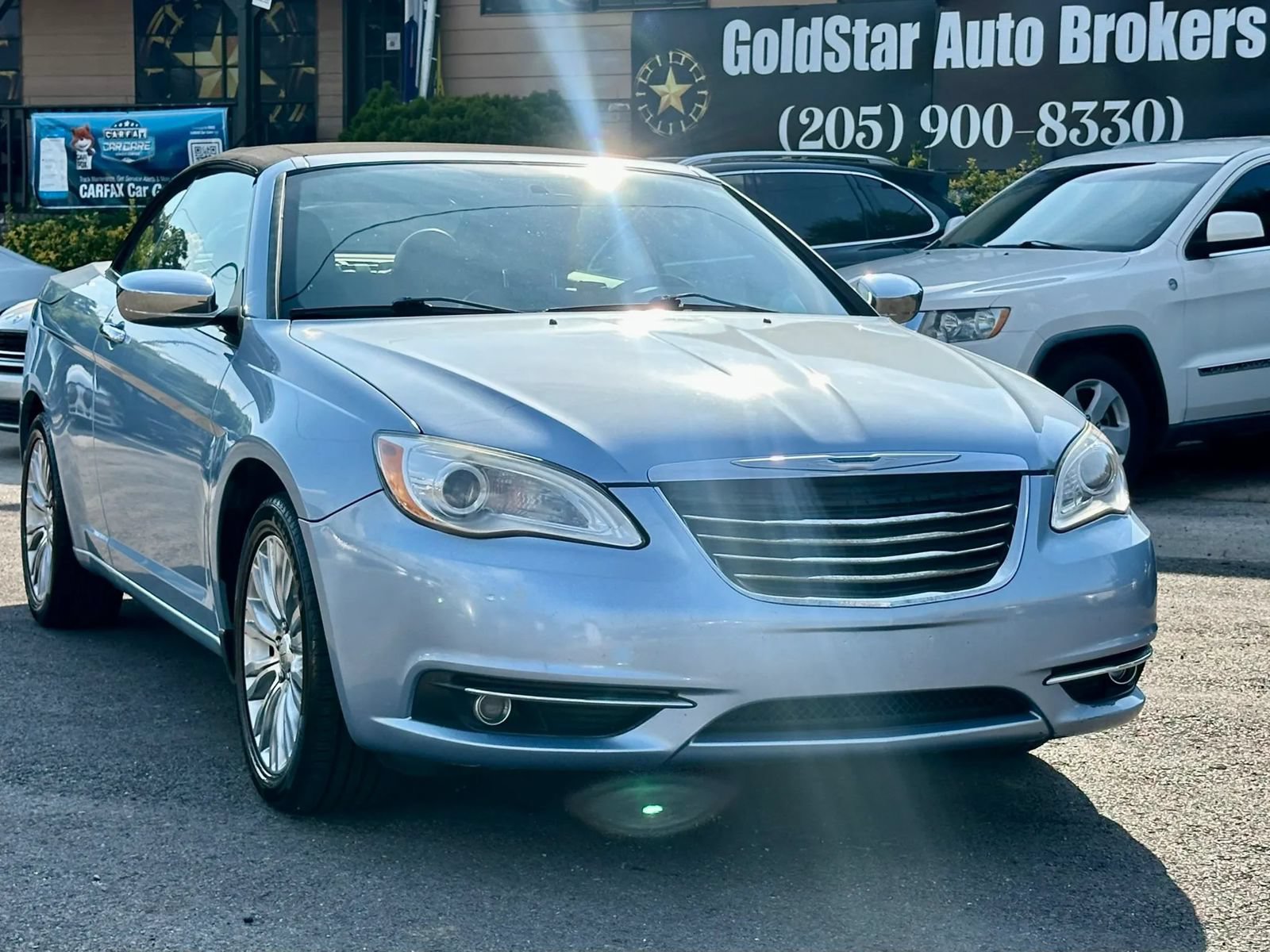Used 2012 Chrysler 200 Limited FWD image 1
