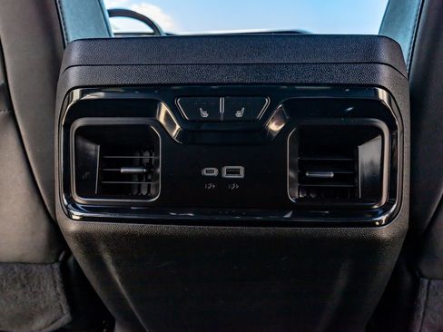 Used 2022 GMC Sierra 1500 AT4 w/ AT4 Preferred Package AWD/4WD image 32