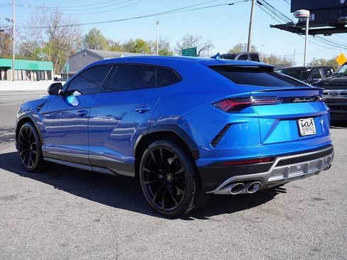 Used 2022 Lamborghini Urus image 9