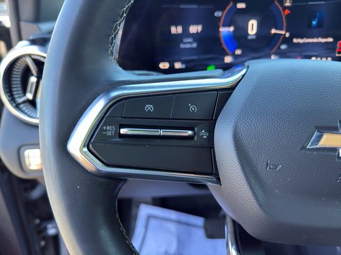 Used 2024 Chevrolet Blazer EV LT image 21