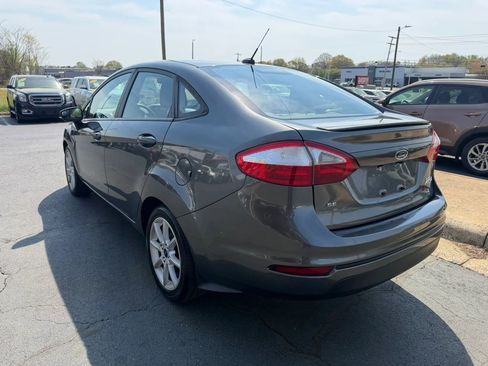 Used 2019 Ford Fiesta SE w/ Equipment Group 201A image 5