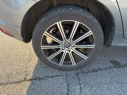 Used 2016 Volvo XC60 T5 Platinum image 10