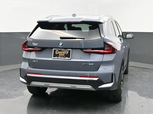 New 2025 BMW X1 xDrive28i w/ Convenience Package image 6