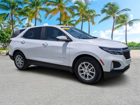 Used 2022 Chevrolet Equinox LT FWD image 2