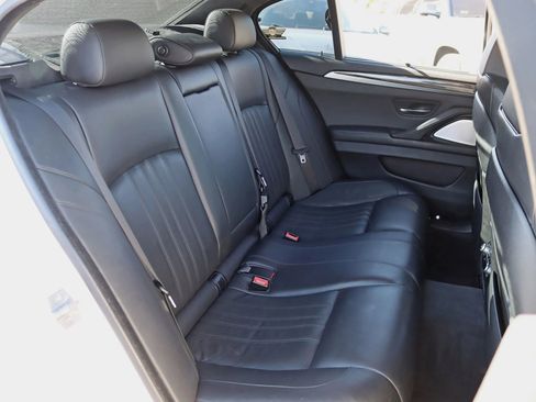 Used 2015 BMW M5 image 34
