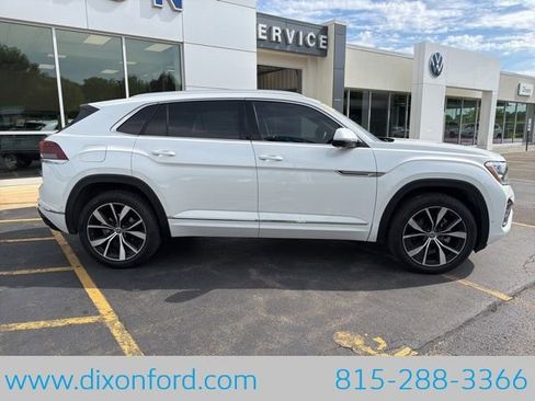 Used 2024 Volkswagen Atlas Cross Sport SEL Premium R-Line AWD/4WD image 9