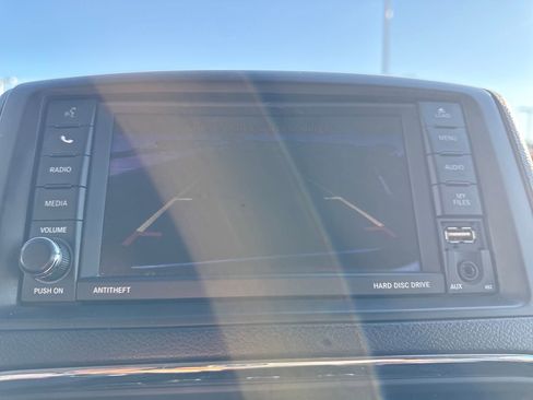 Used 2019 Dodge Grand Caravan SE image 19