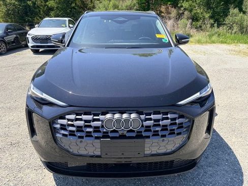 Certified 2025 Audi Q5 Premium Plus w/ Premium Plus AWD/4WD image 2
