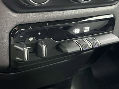 Used 2019 RAM 2500 Big Horn image 26