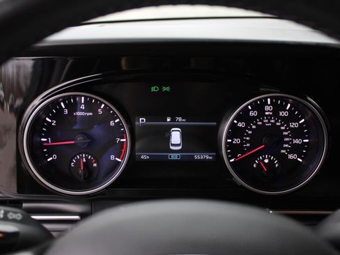 Certified 2022 Kia Carnival EX image 11