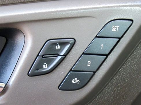 Used 2019 Chevrolet Malibu Premier w/ Sun and Wheel Package image 30