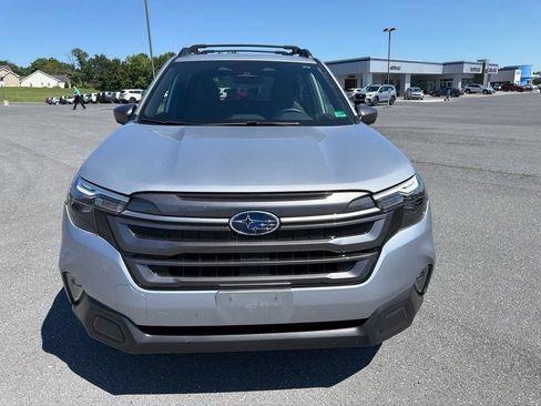Certified 2025 Subaru Forester Premium AWD/4WD image 2