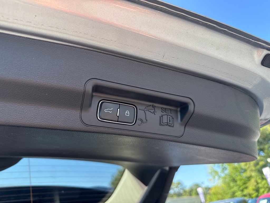 Used 2025 Ford Explorer Active w/ Active Comfort Package AWD/4WD image 34