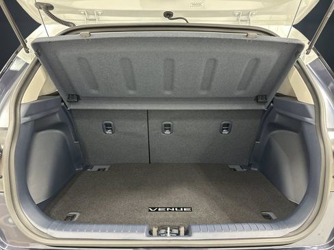 Certified 2024 Hyundai Venue Limited FWD image 13