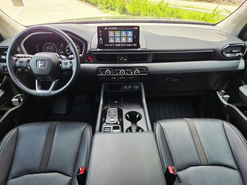 Certified 2025 Honda Pilot EX-L image 13