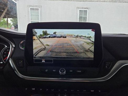 Used 2025 Chevrolet Blazer LT FWD image 19