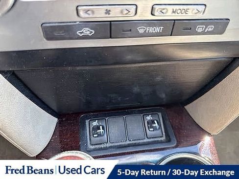 Used 2014 Toyota Camry XLE image 32