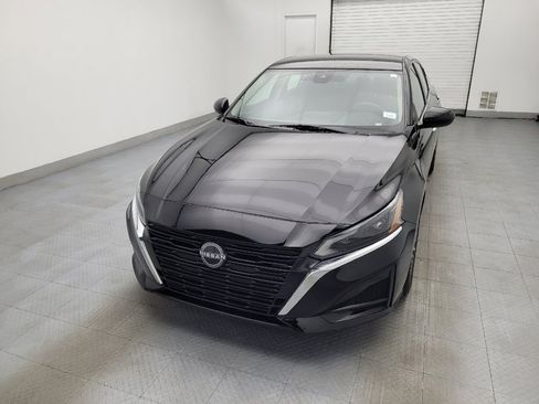 Used 2023 Nissan Altima 2.5 SV image 15