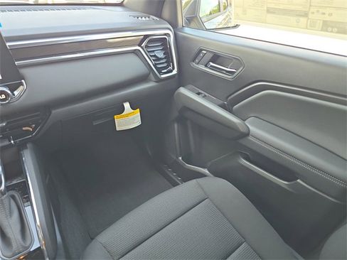 New 2025 GMC Canyon Elevation w/ Convenience Package image 15