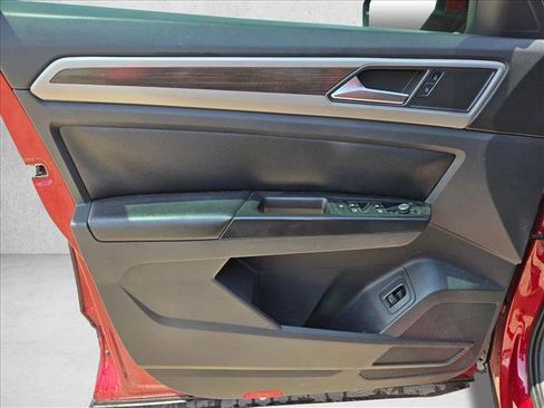Used 2018 Volkswagen Atlas SEL AWD/4WD image 11