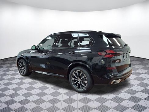 Used 2026 BMW X5 xDrive40i w/ M Sport Package image 3