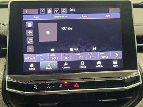 Used 2024 Jeep Compass Latitude image 25