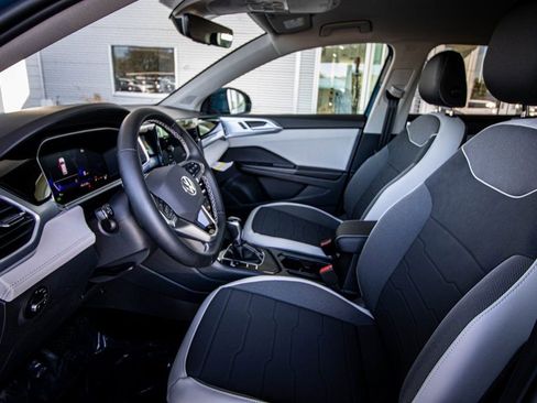 New 2026 Volkswagen Taos SE image 28