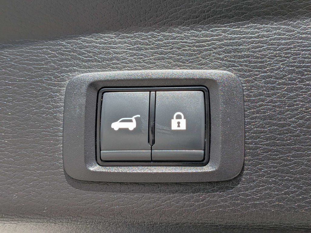 Used 2024 Mitsubishi Outlander SE AWD/4WD image 21