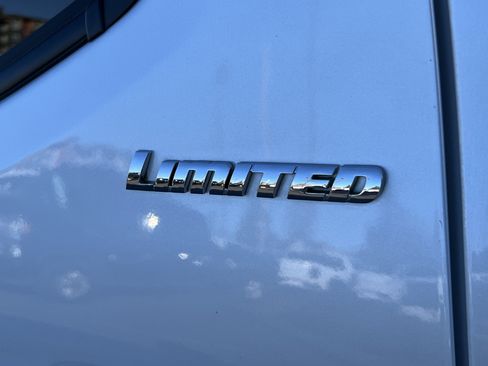 Used 2023 Toyota Tacoma Limited image 9