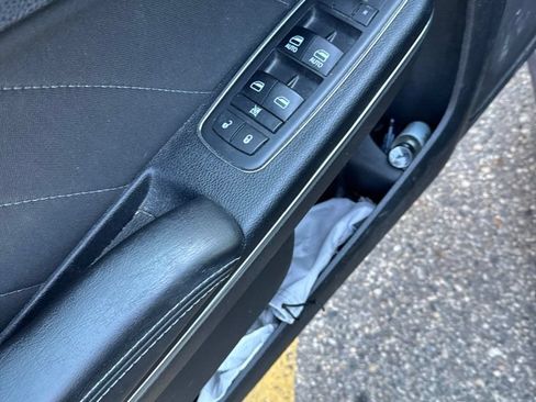 Used 2018 Dodge Charger GT AWD/4WD image 9