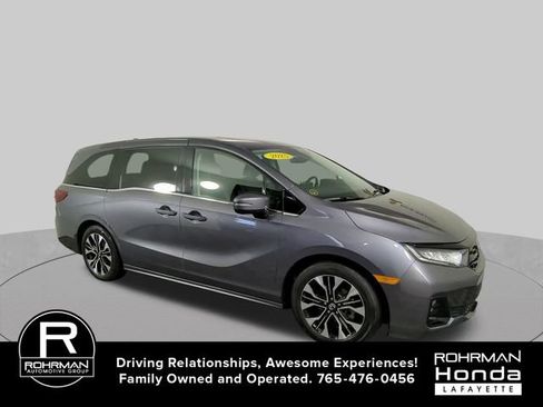 Used 2025 Honda Odyssey Elite image 2