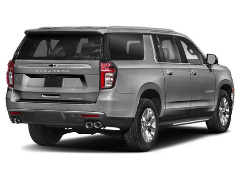 Used 2023 Chevrolet Suburban Premier AWD/4WD image 2