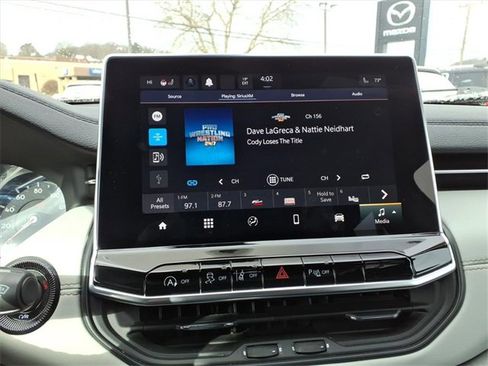 Used 2023 Jeep Compass Limited image 19