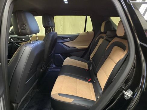 Used 2025 Chevrolet Equinox ACTIV w/ Safety and Technology Package AWD/4WD image 30