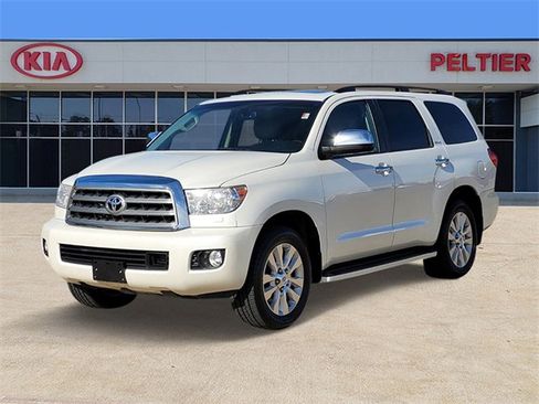 Used 2017 Toyota Sequoia Platinum image 3